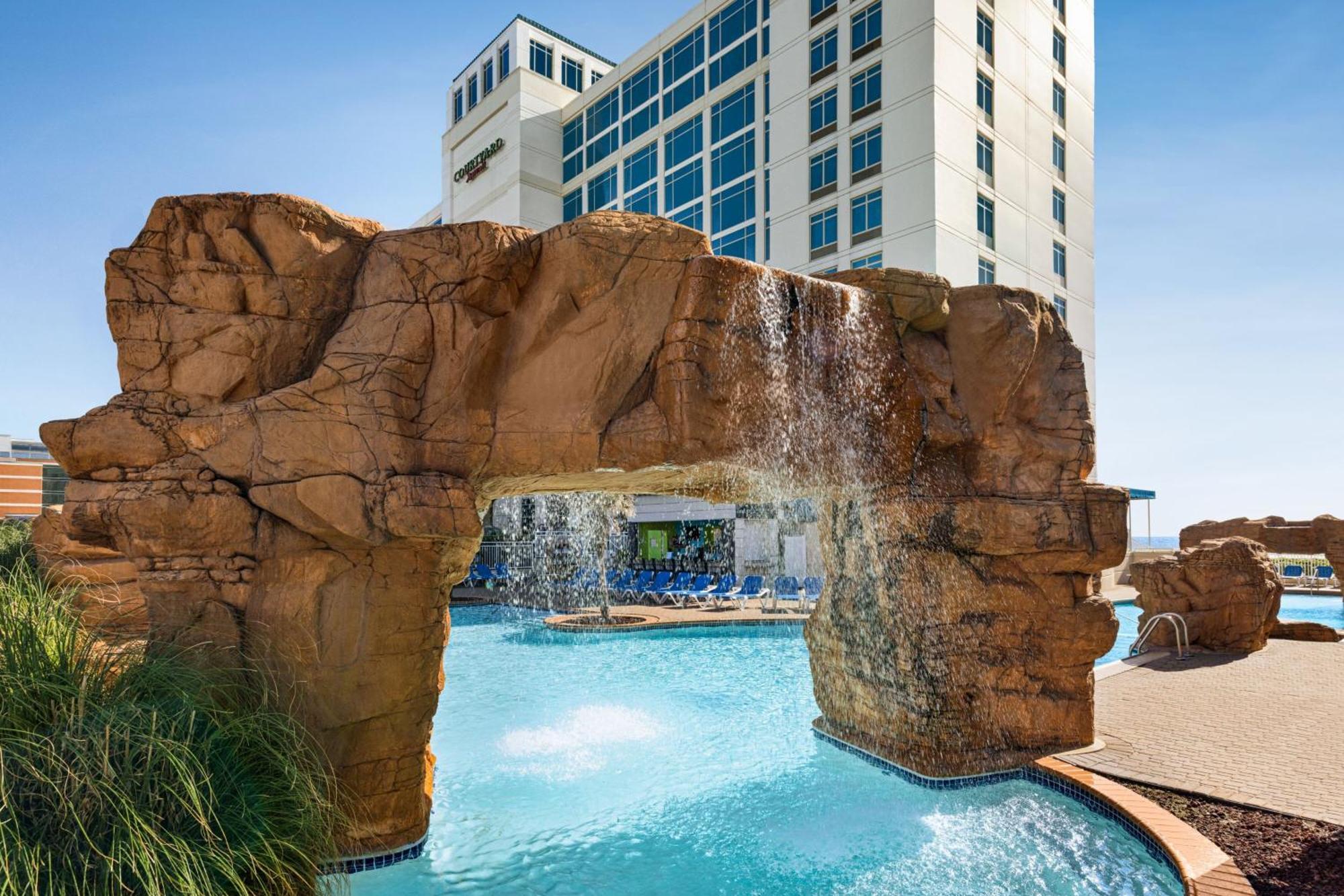 Courtyard Virginia Beach Oceanfront / North 37Th Street Hotel Exterior foto