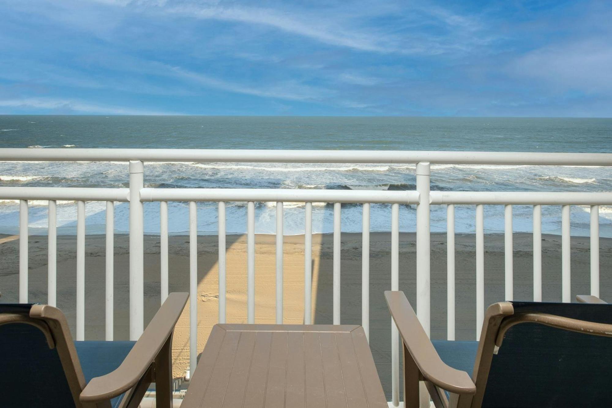 Courtyard Virginia Beach Oceanfront / North 37Th Street Hotel Exterior foto